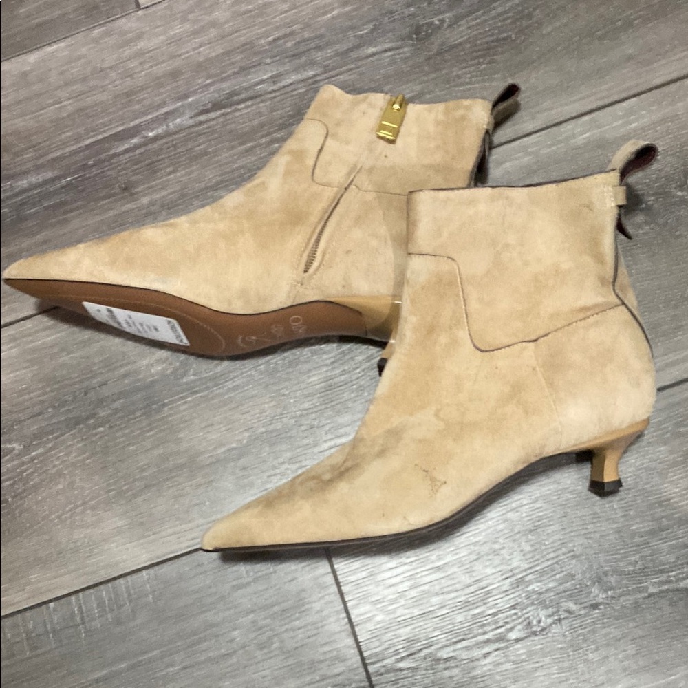 NWT! Sarto Tan Suede Ankle Boots